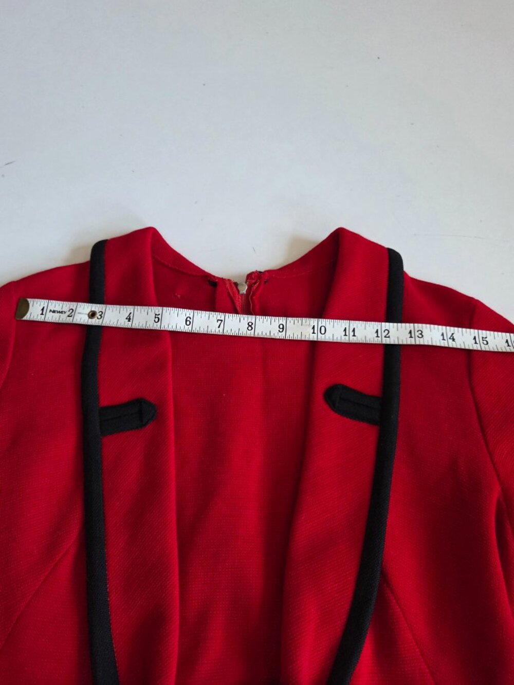 Vintage Red Sheath Dress 80s-90s w/Bow. 1960s Mod Inspired or from 1960s. AS IS. - Picture 4 of 9